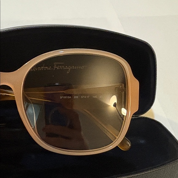 Salvatore Ferragamo Pink Sunglasses - Picture 6 of 7